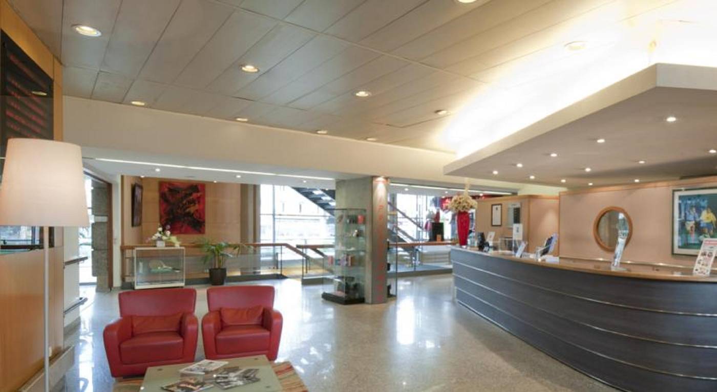 The-ReMIX-Hotel-Lobby-19