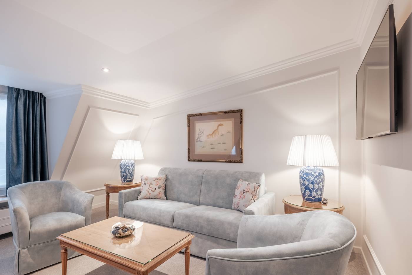 Manos-Stephanie-Hotel-Room-25