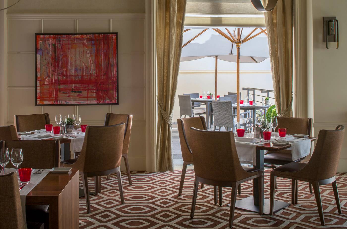 Four-Seasons-Hotel-Prague-Restaurant-12