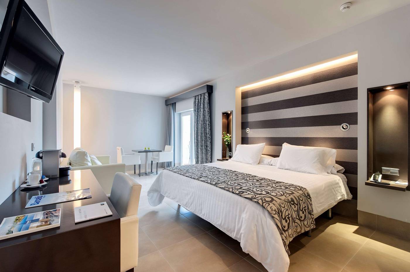 Barcel-----Hamilton-Menorca-Room-25