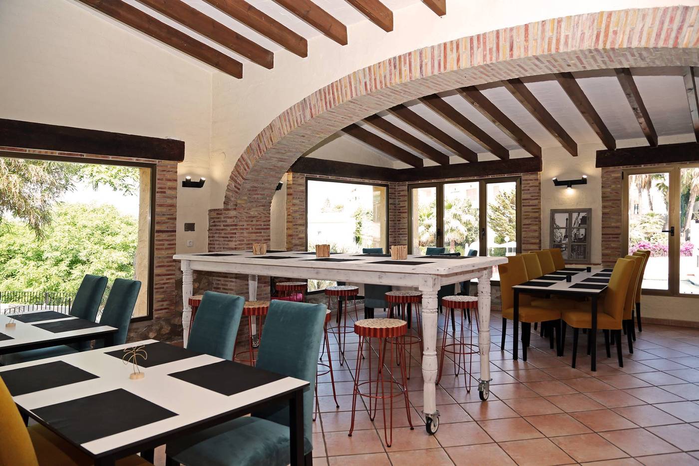 Bellavista-Residential-Restaurant-51