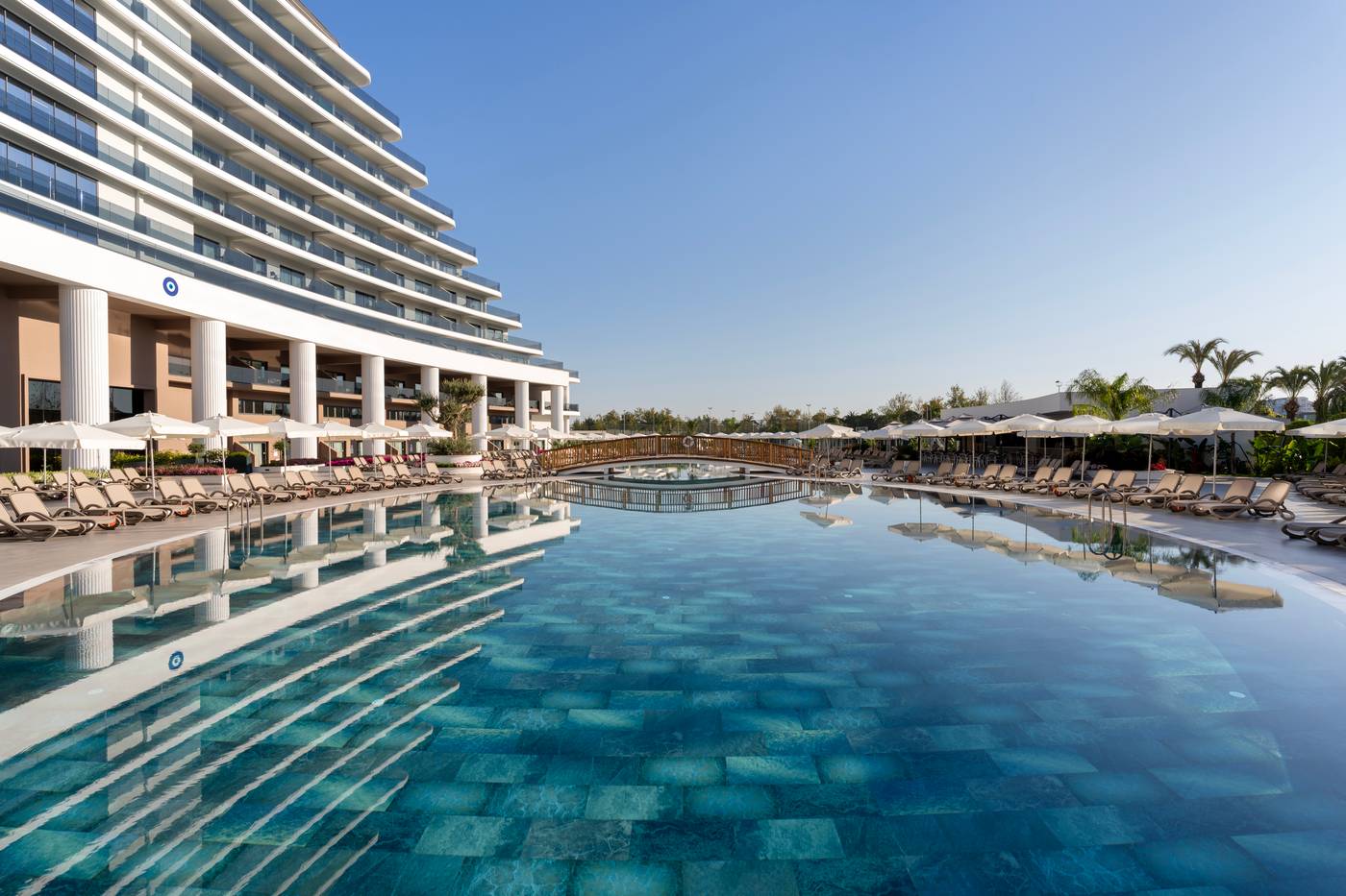 Miracle Resort Hotel