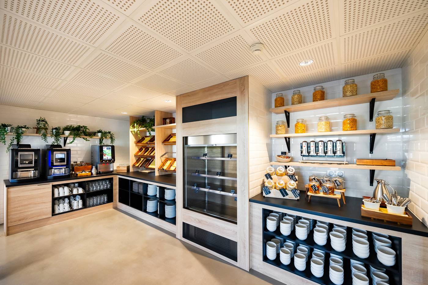 Staycity-Aparthotels-near-Disneyland---Paris-General-view-18