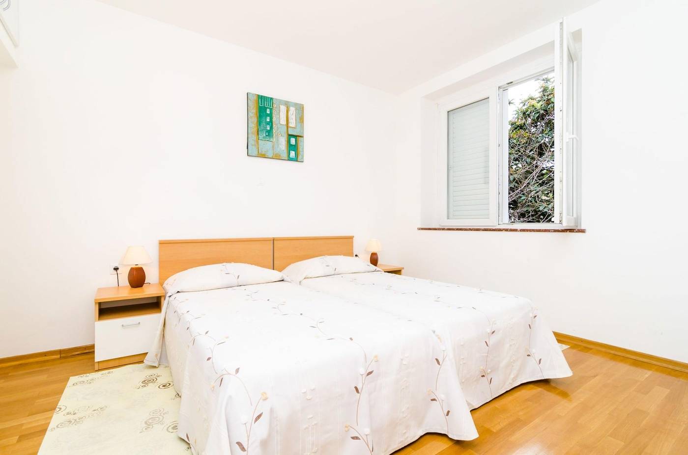 Nikola-Apartments-Room-11