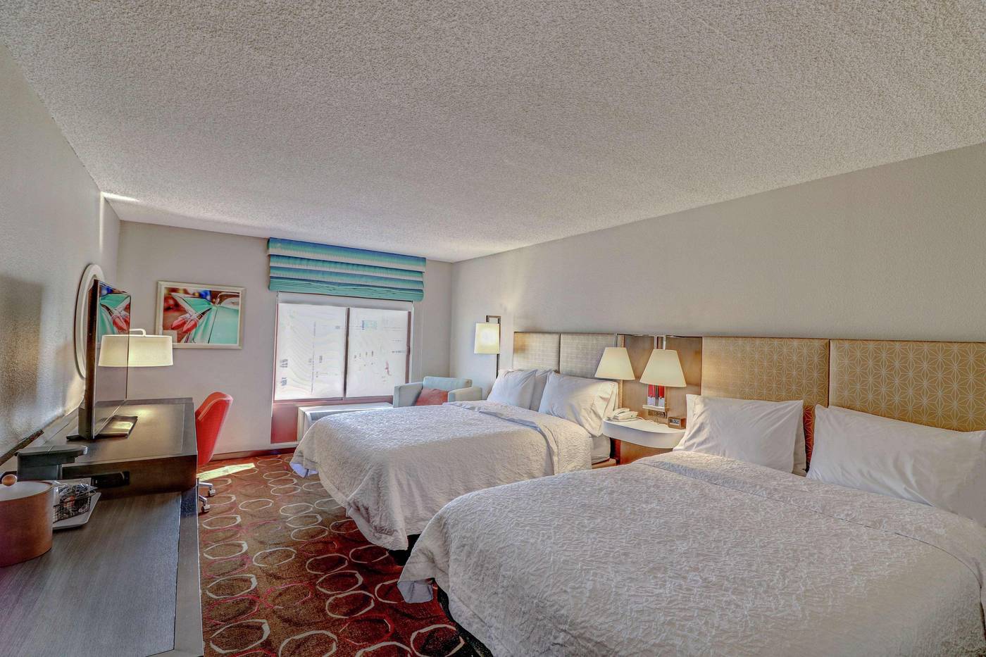 Hampton-Inn-Tropicana-Room-25