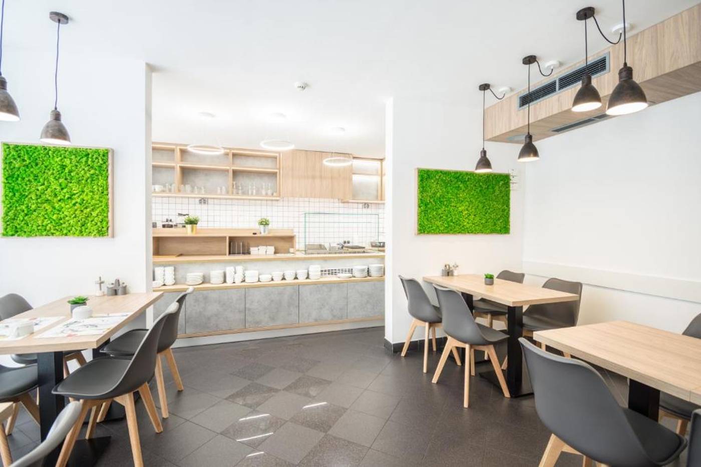 Hotel-Orion-Varkert-Restaurant-9