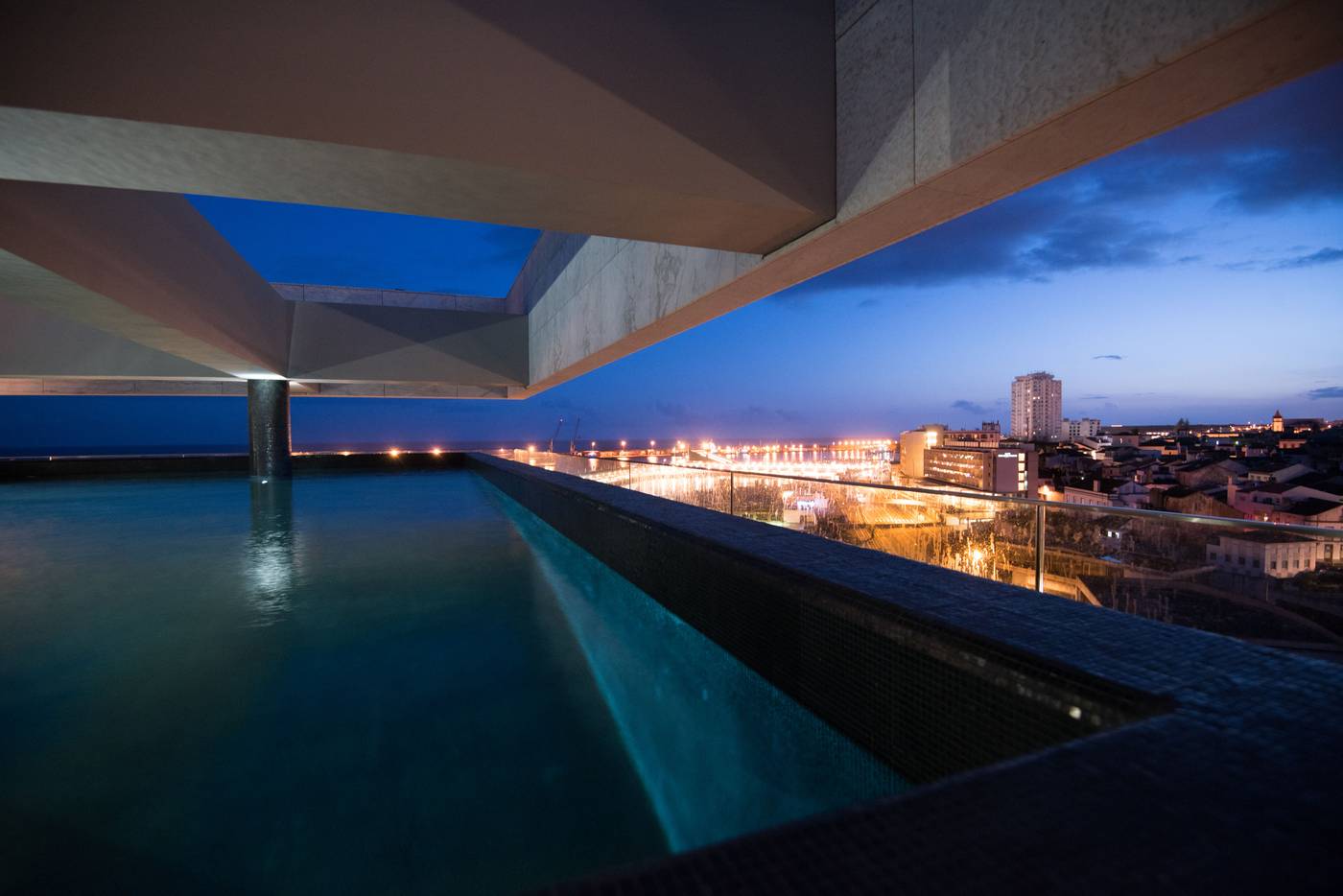 Azor-Hotel-Terrace-2