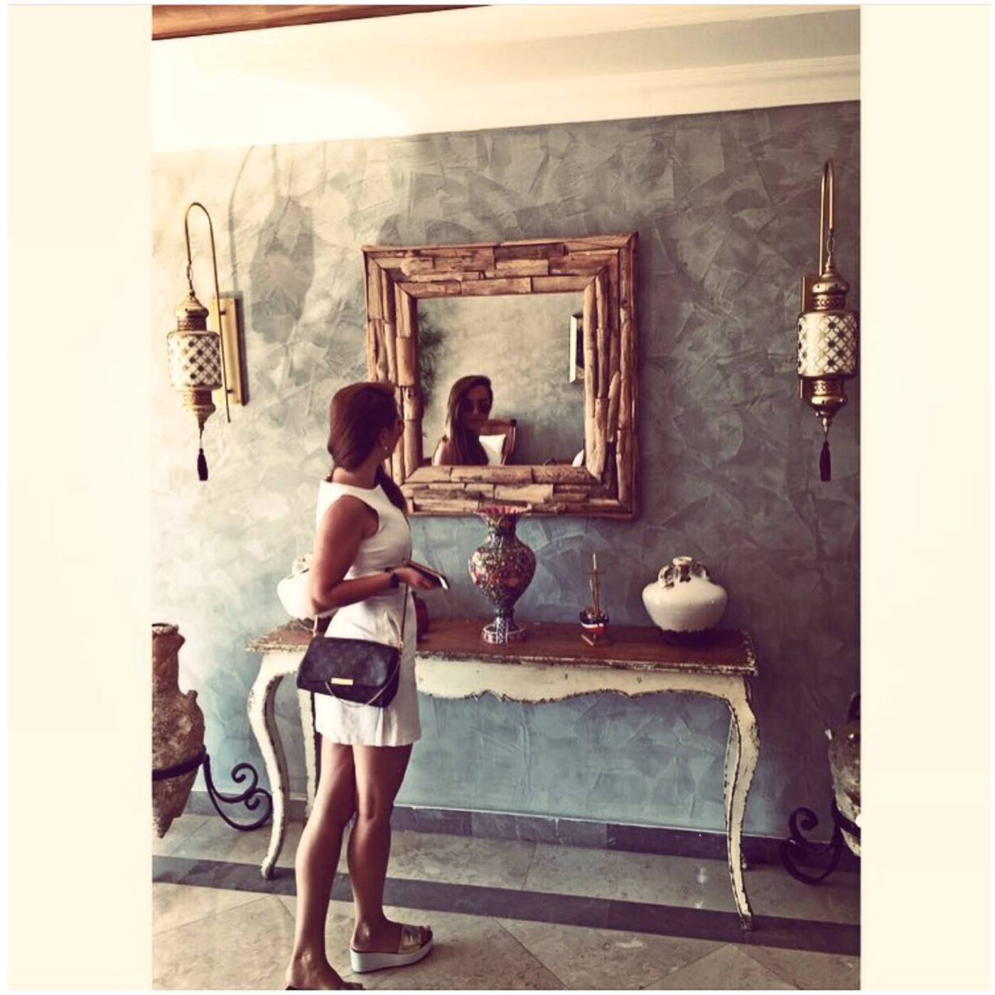 Meril-Hotel-Lobby-39