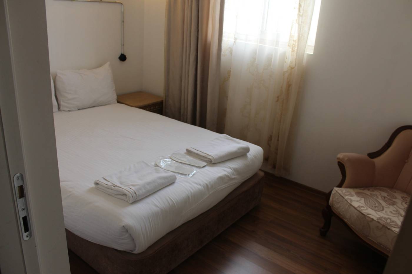 Istanbul-Holiday-Hotel-Room-24