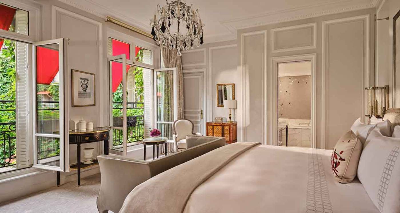 Hotel-Plaza-Athenee-Room-17