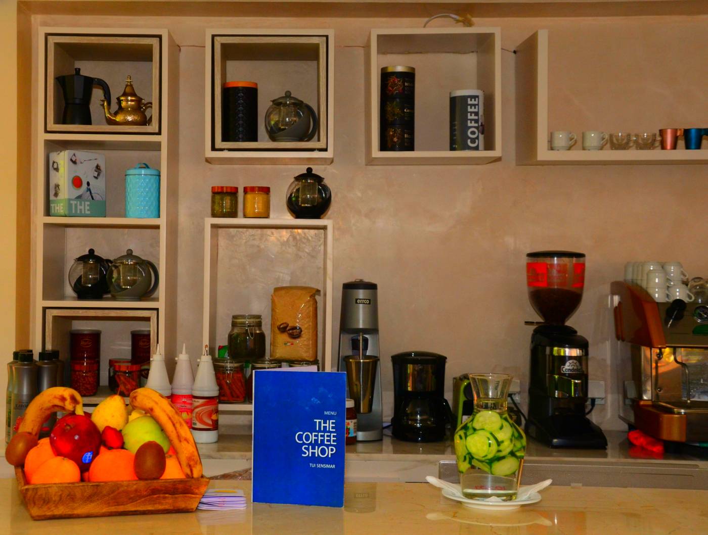 TUI-BLUE-Medina-Gardens---Adults-Only-Bar-70