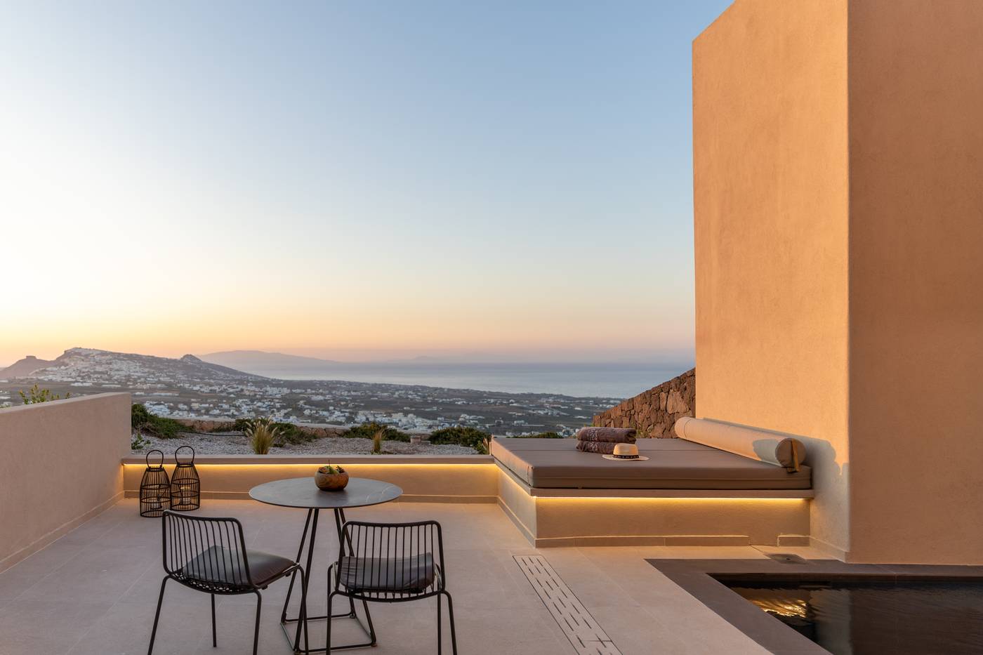 North-Santorini-A-Luxury-Spa-Hotel-Room-51