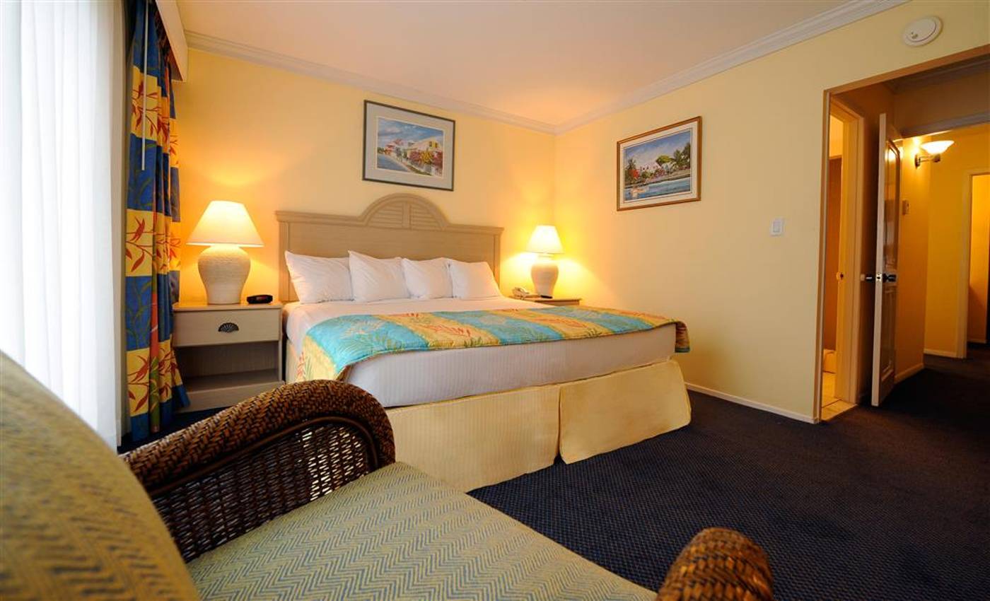 Bay-View-Suites-Paradise-Island-Room-15