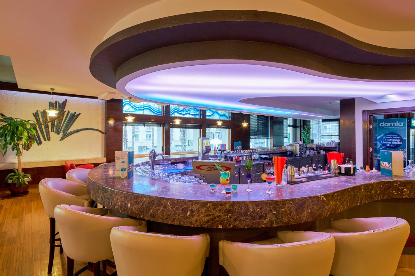 La-Blanche-Resort---Spa-Bar-48