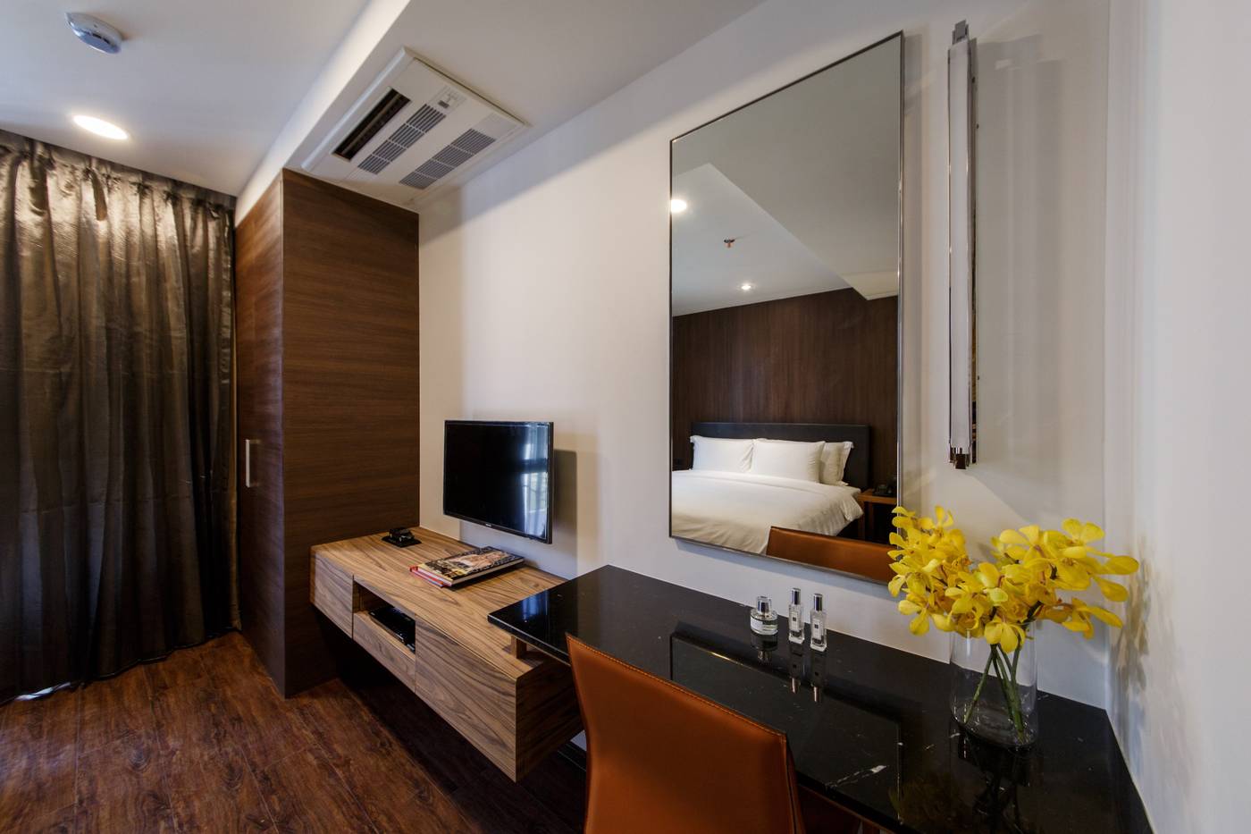 LiT-BANGKOK-Residence-Room-16