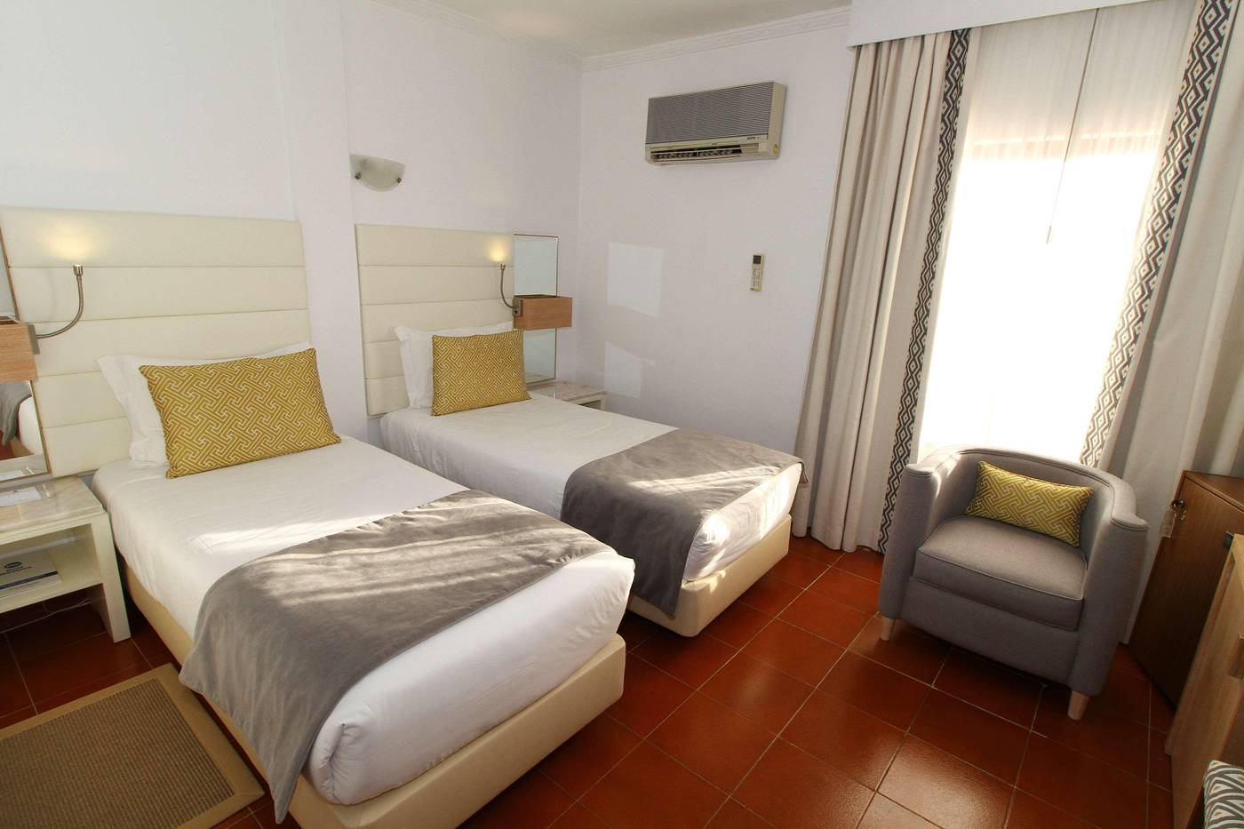 Best-Western-Dom-Bernardo-Room-13