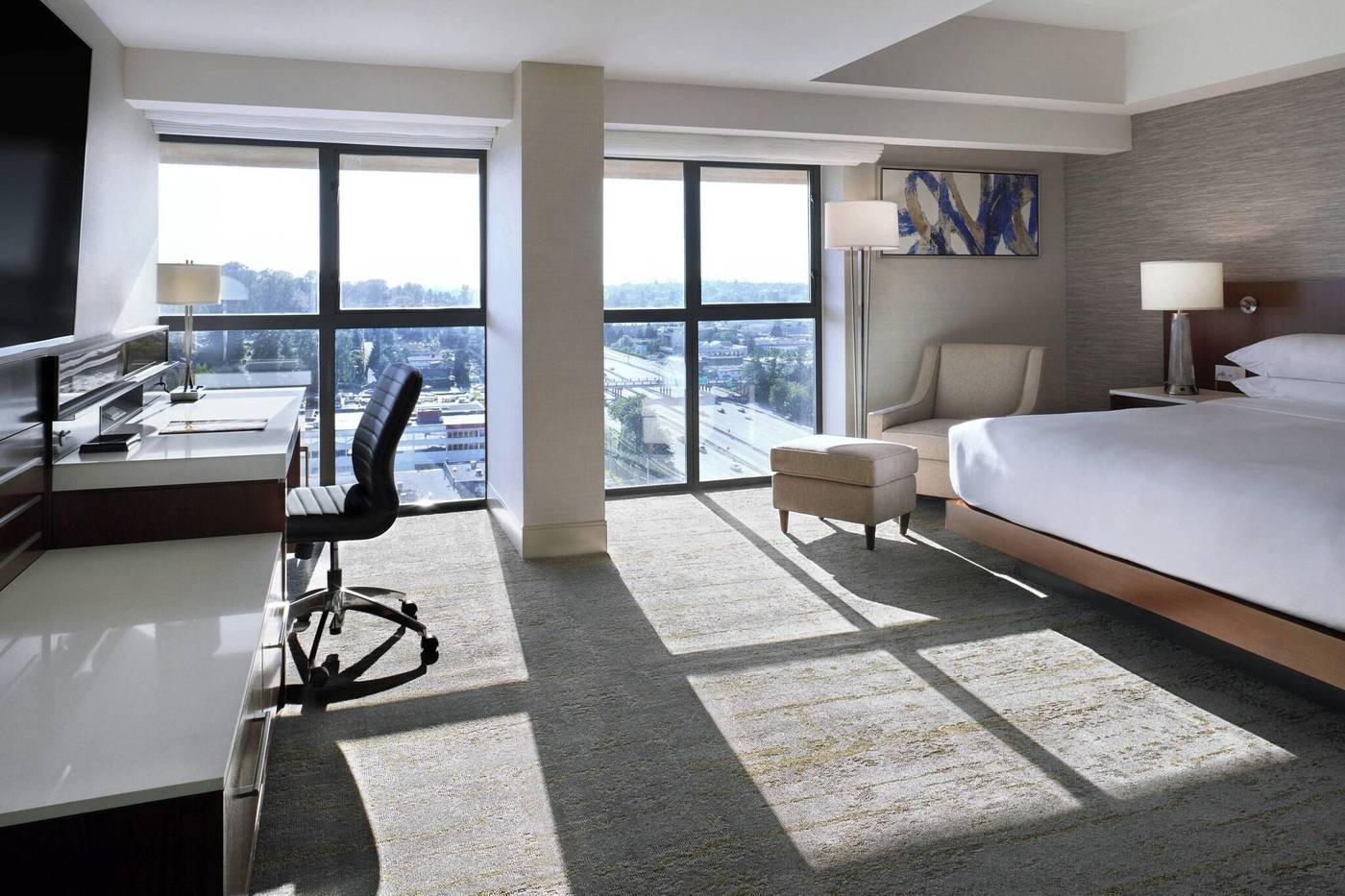 Delta-Hotels-By-Marriott-Burnaby-Conference-Centre-Room-21