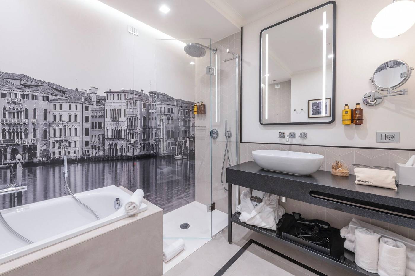 H10-Palazzo-Canova-Room-36