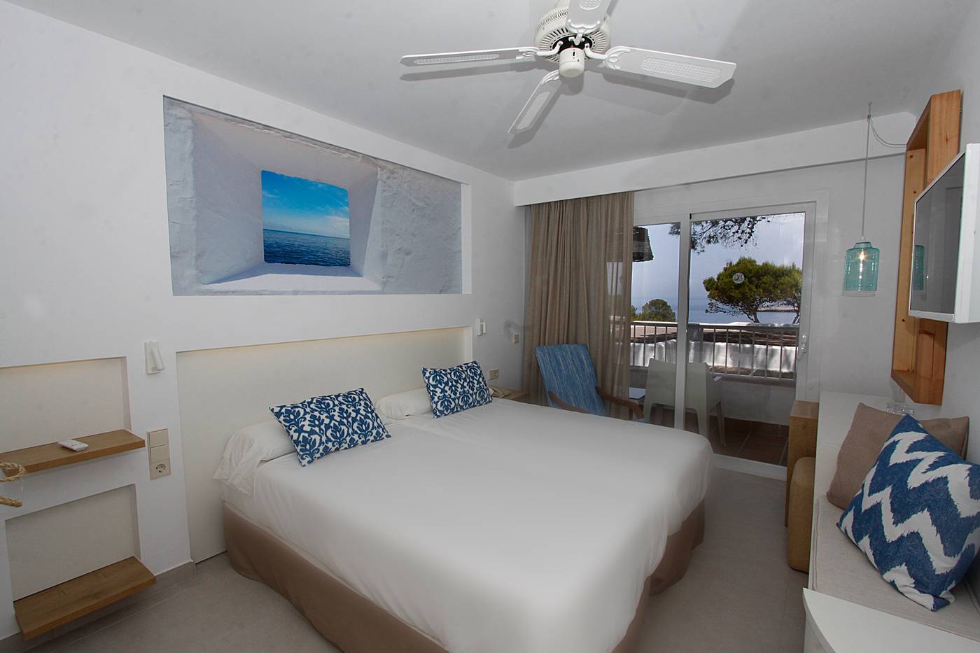 Portinatx-Beach-Club-Hotel-Room-33