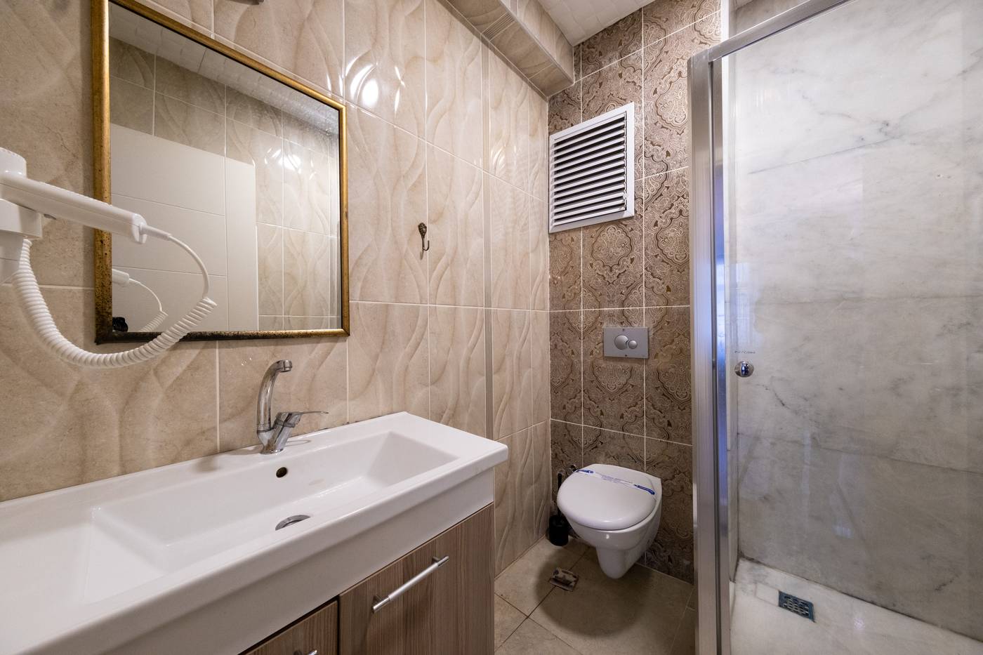 Frame-Galata-Hotel-Room-42