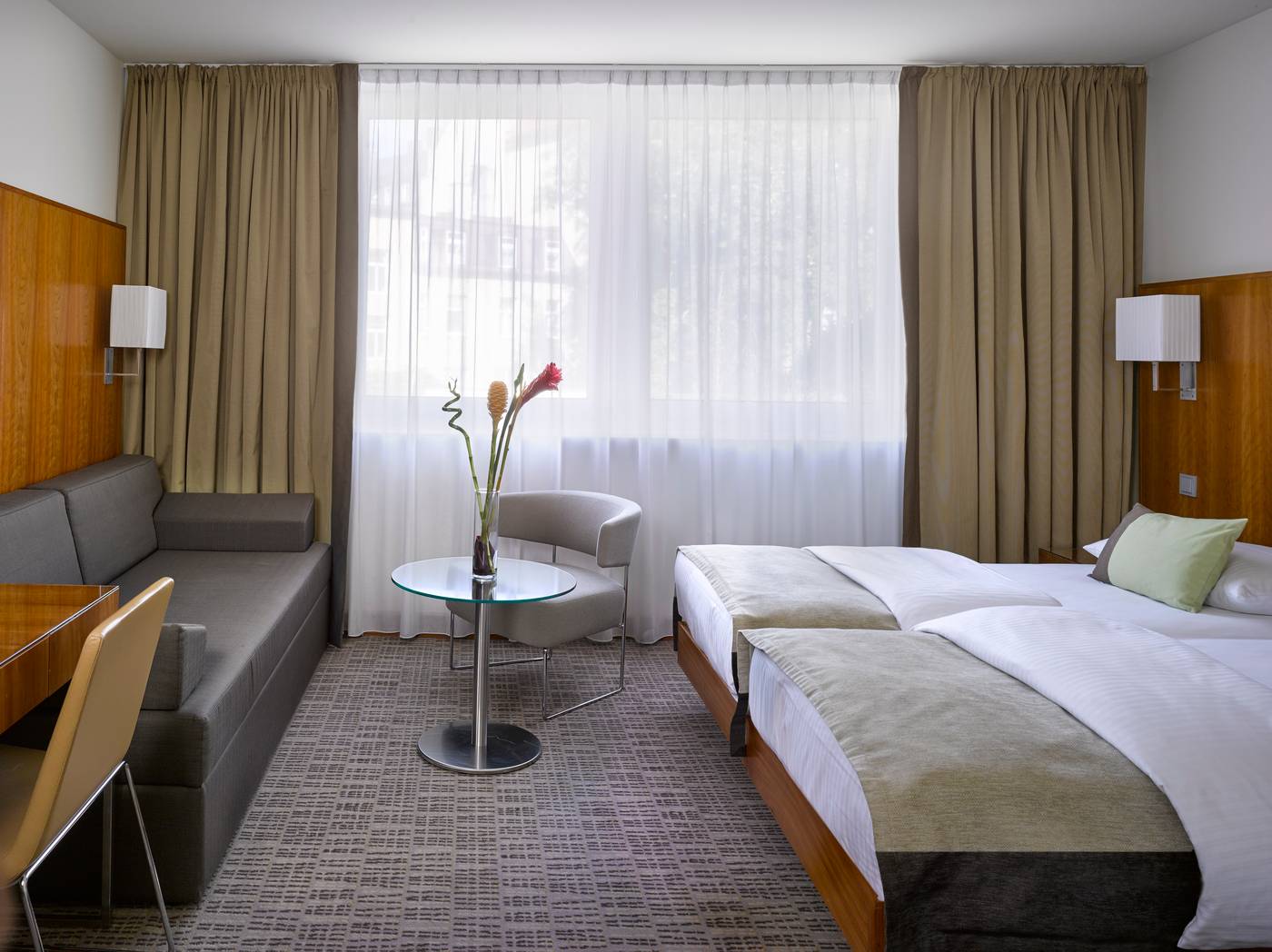 K-K-Hotel-am-Harras-Room-23