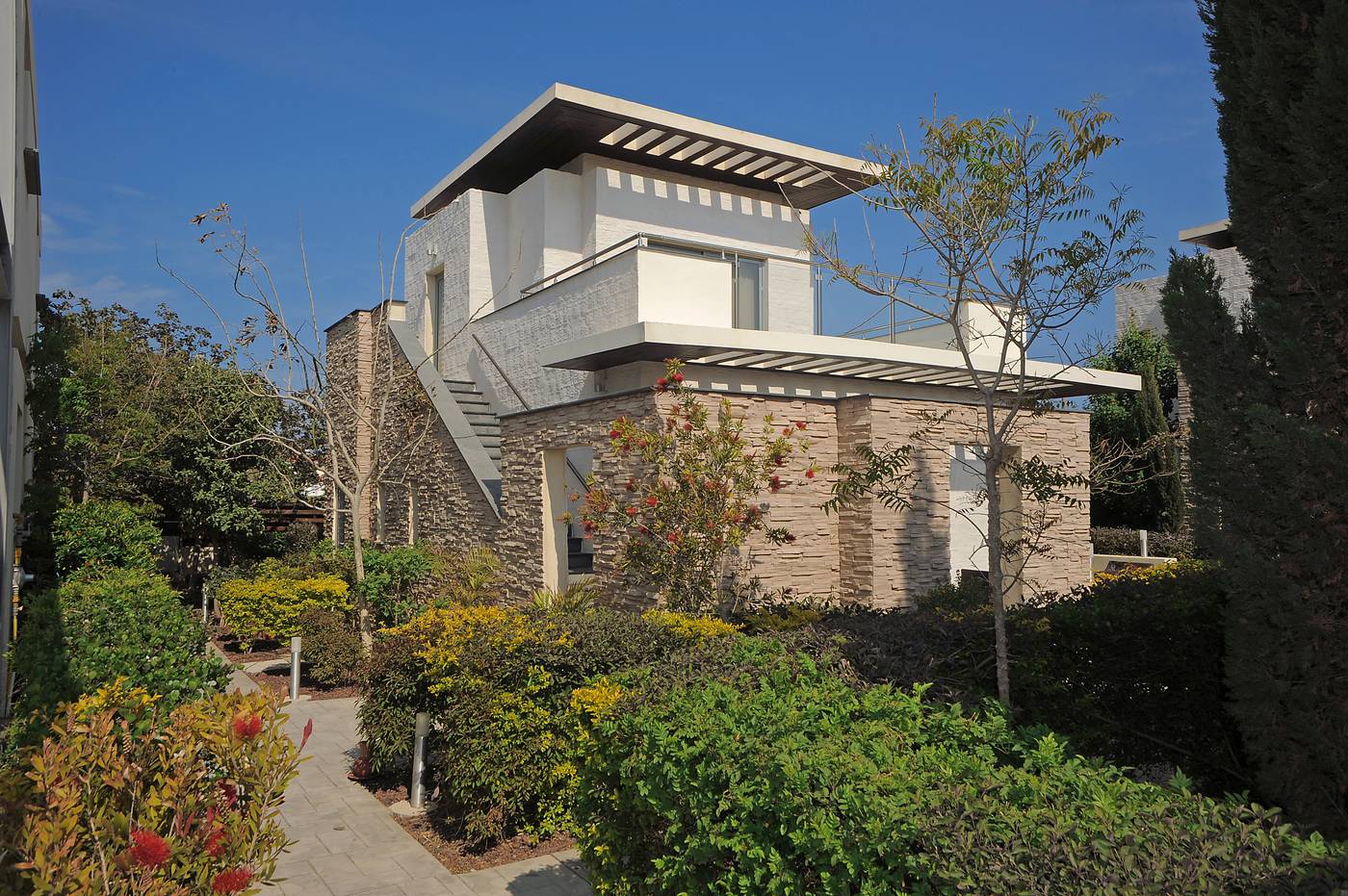 E-Hotel-Spa-and-Resort-Room-15