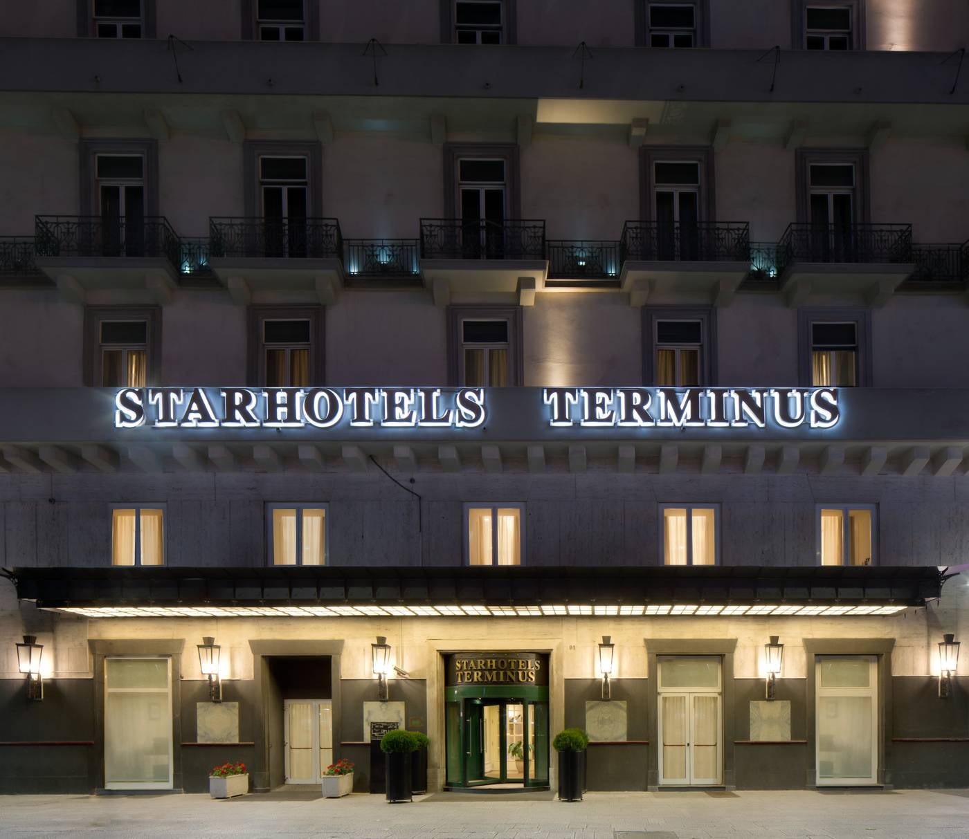 Starhotels Terminus - Italy - NAPLES - General view - 5