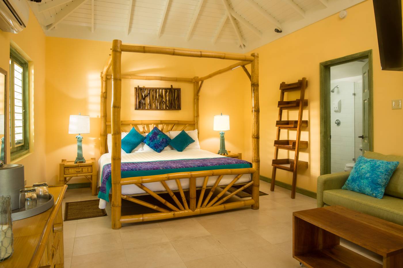 Country-Country-Hotel-Room-19