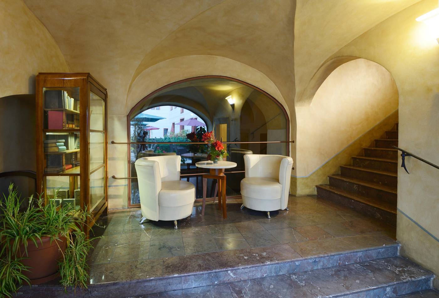 Hotel-Elite-Prague-Lobby-8