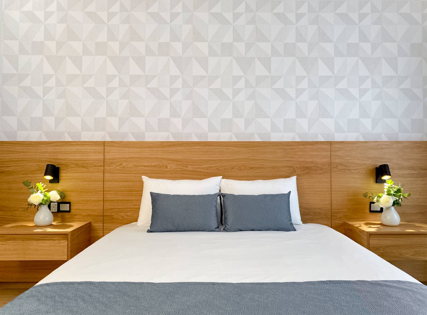 Ajax-Hotel-Room-30
