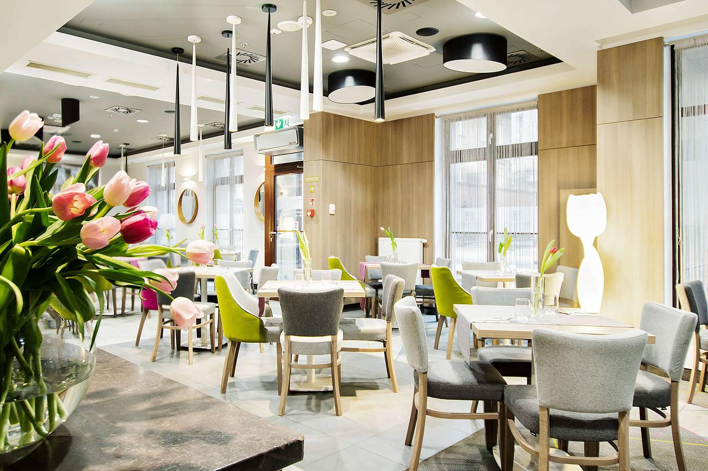 Golden-Tulip-Krakow-Kazimierz-Restaurant-7