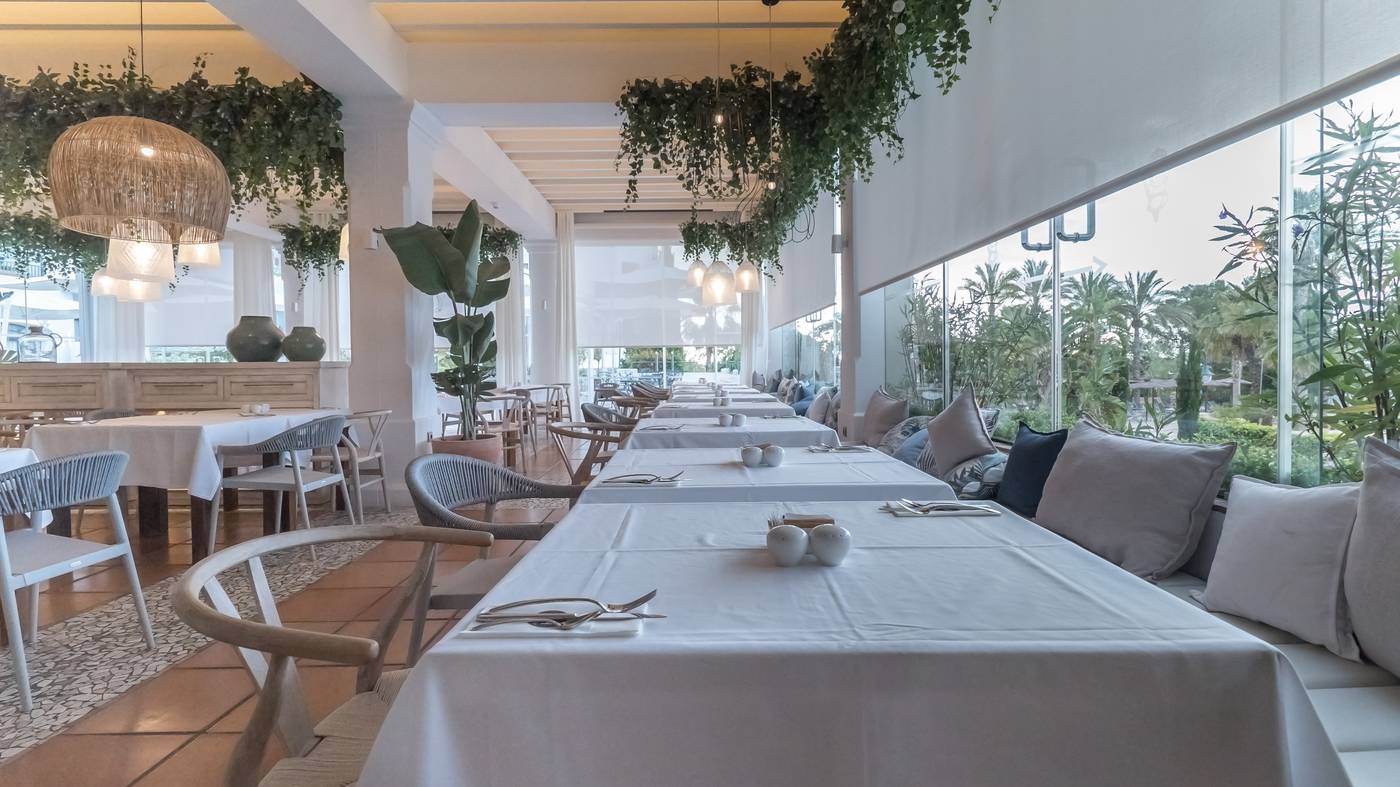 SH-Villa-Gadea-Restaurant-45
