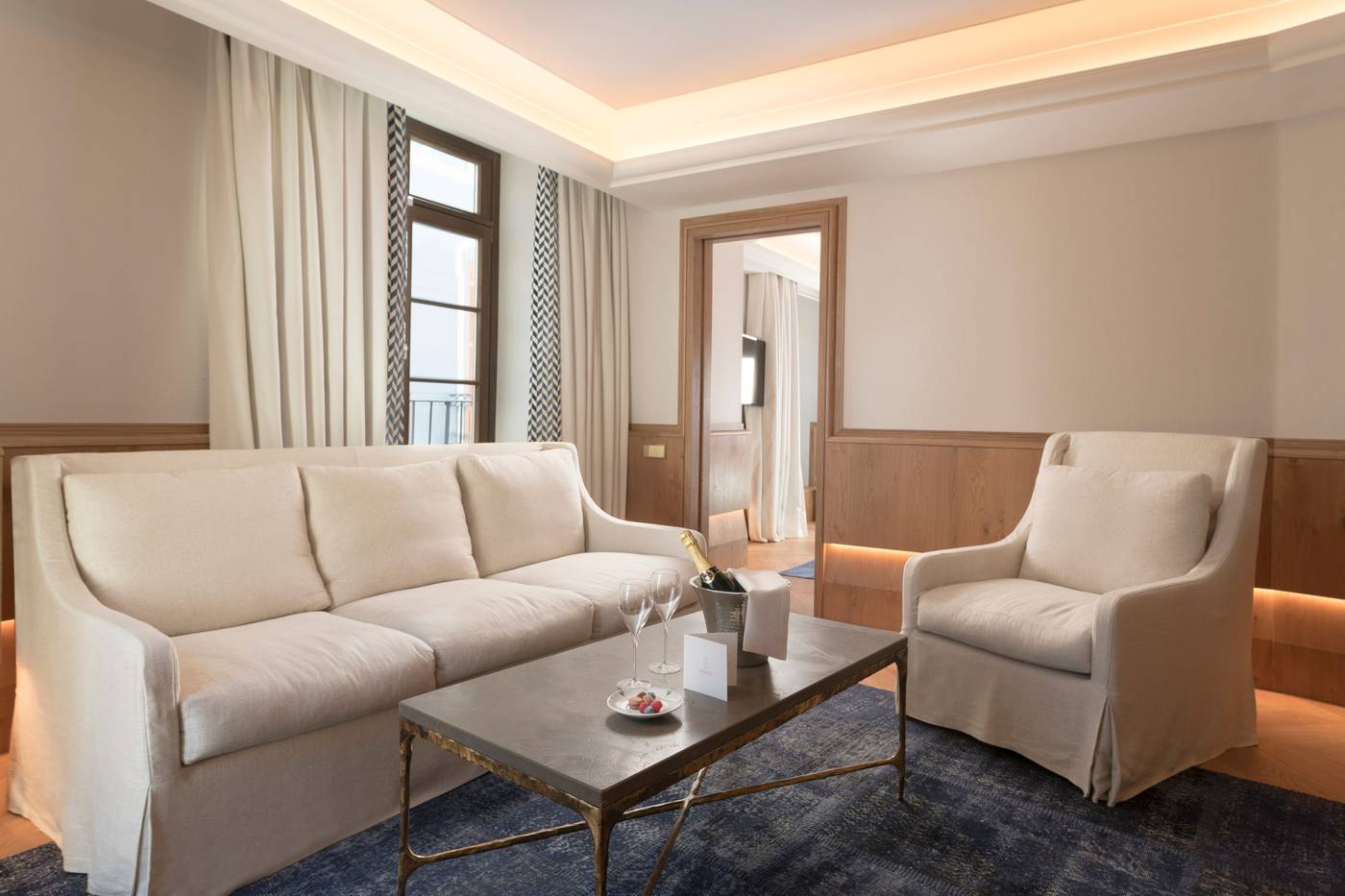 Palacio-Solecio-Room-17