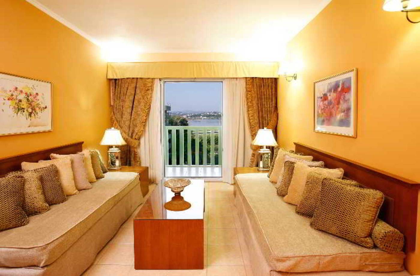 Ariti-Grand-Hotel-Room-43