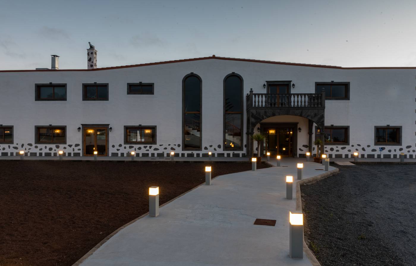 Melva-suite-hotel-Lobby-15