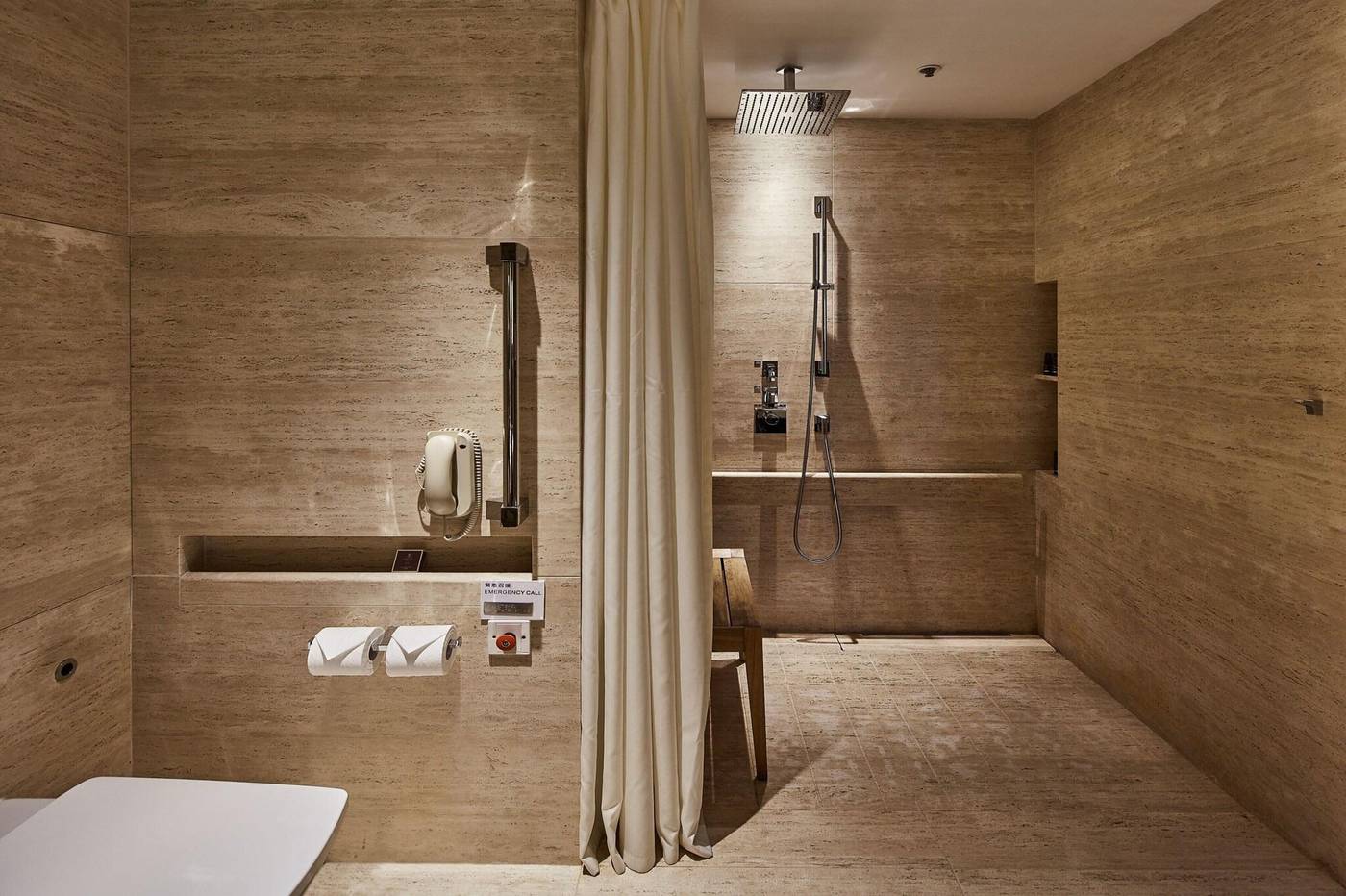 The-Ritz-Carlton--Hong-Kong-Room-56