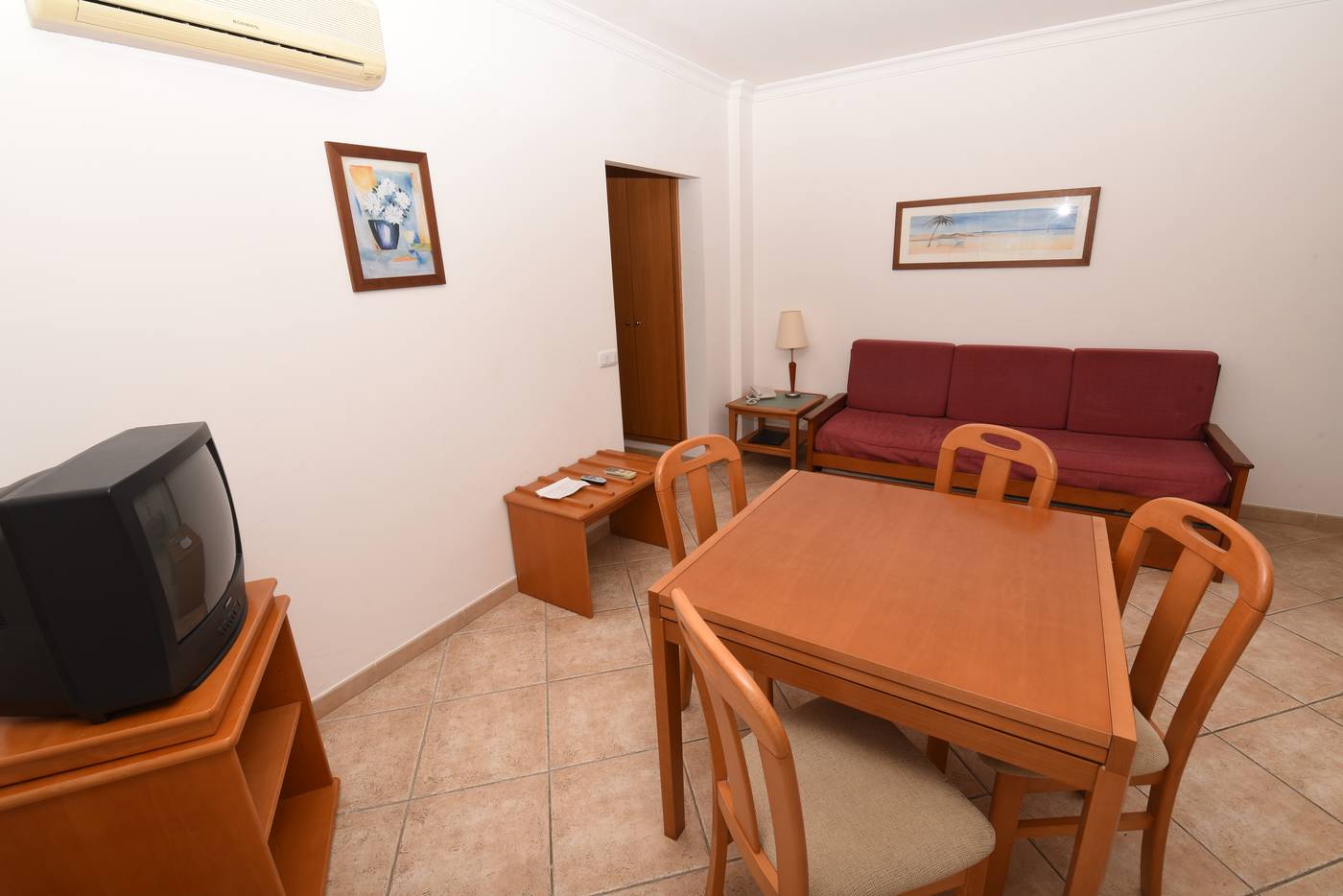 Real-Lota-Room-28