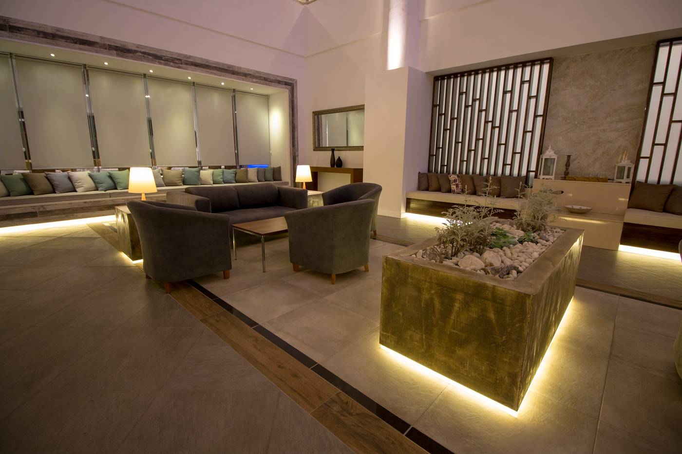 Munamar-Beach-Residence-Lobby-37