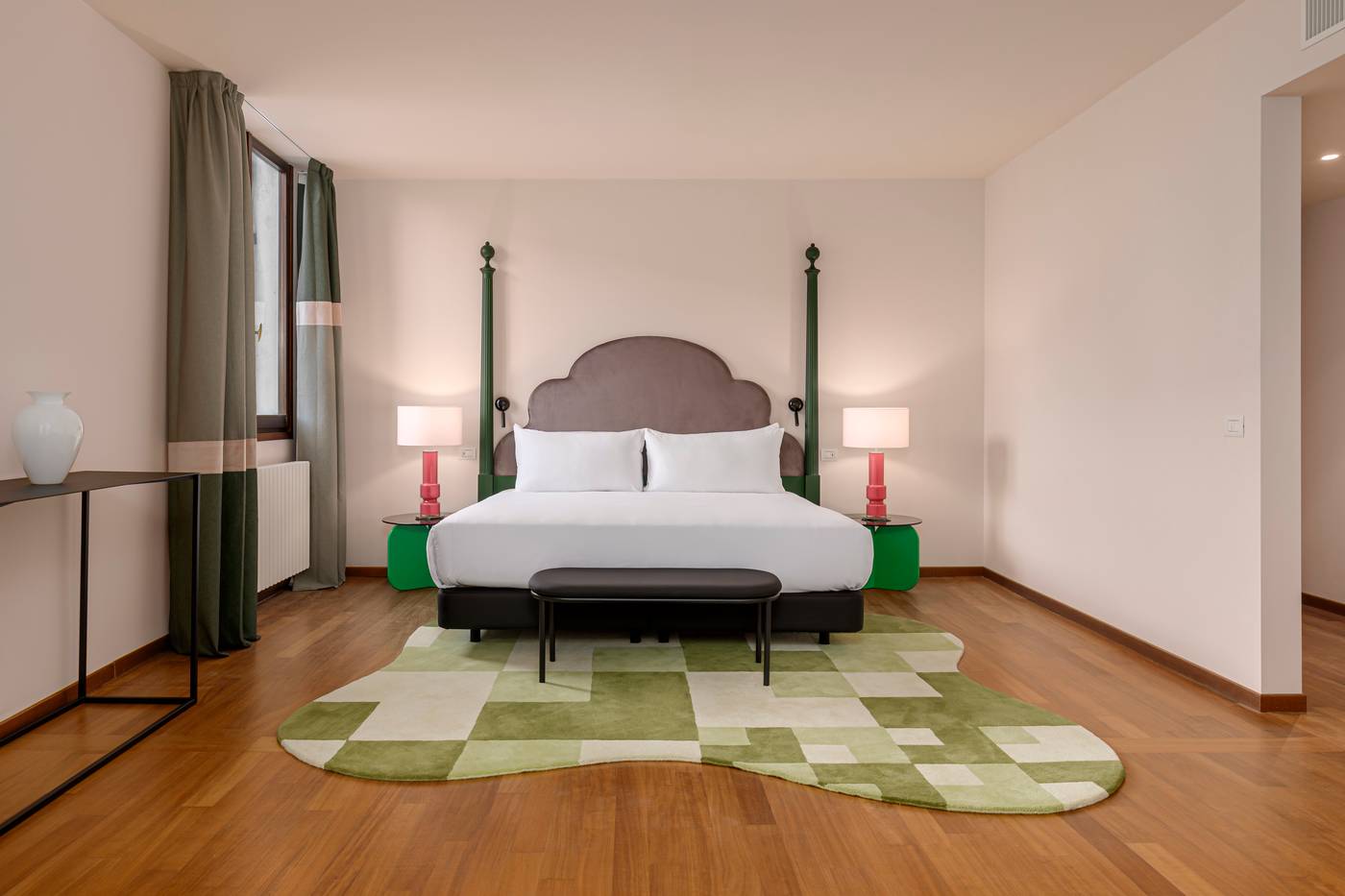 Palazzo-Dei-Fiori-By-Room-Mate-Room-47