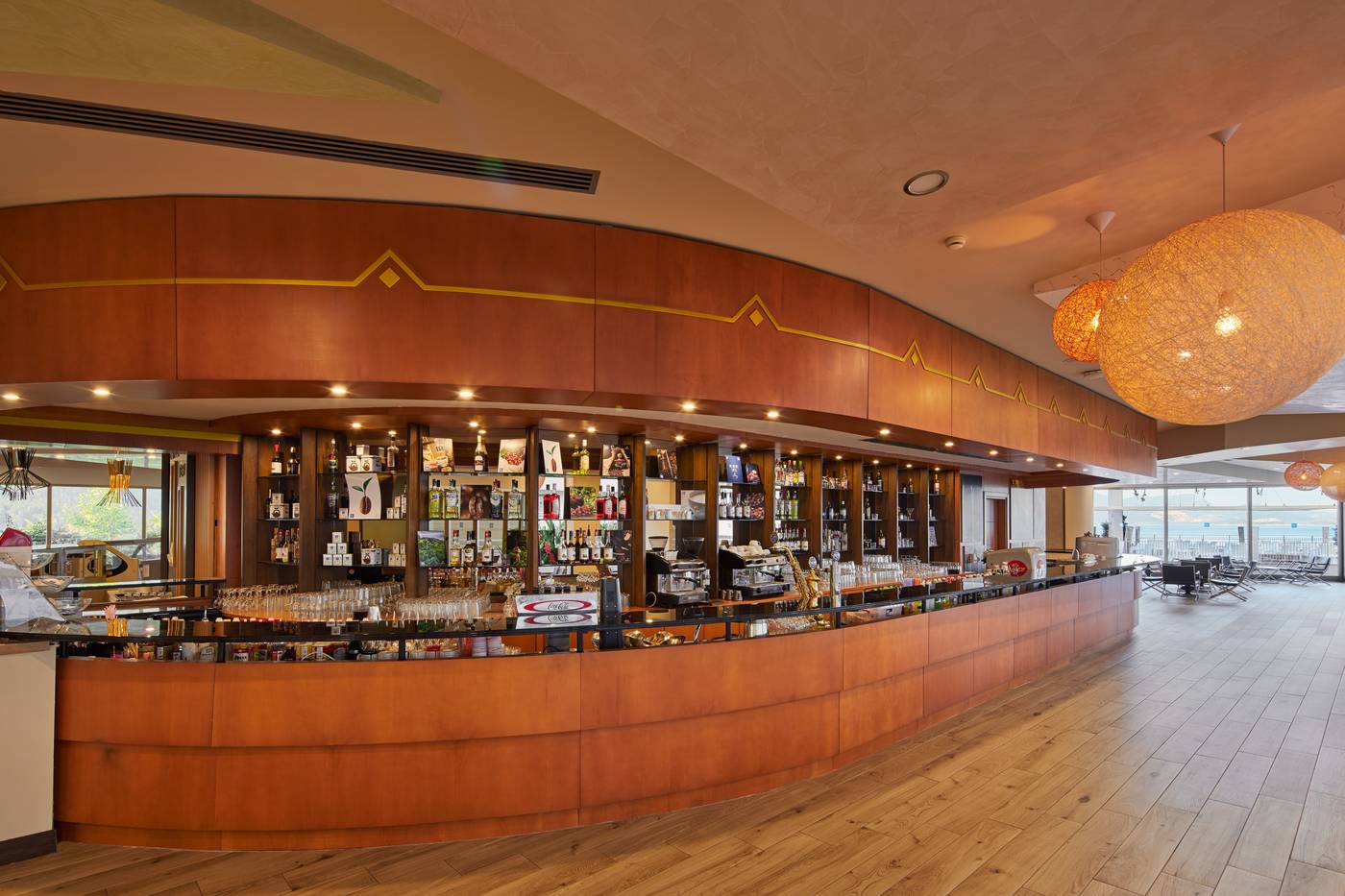 La-Blanche-Island-Bar-45