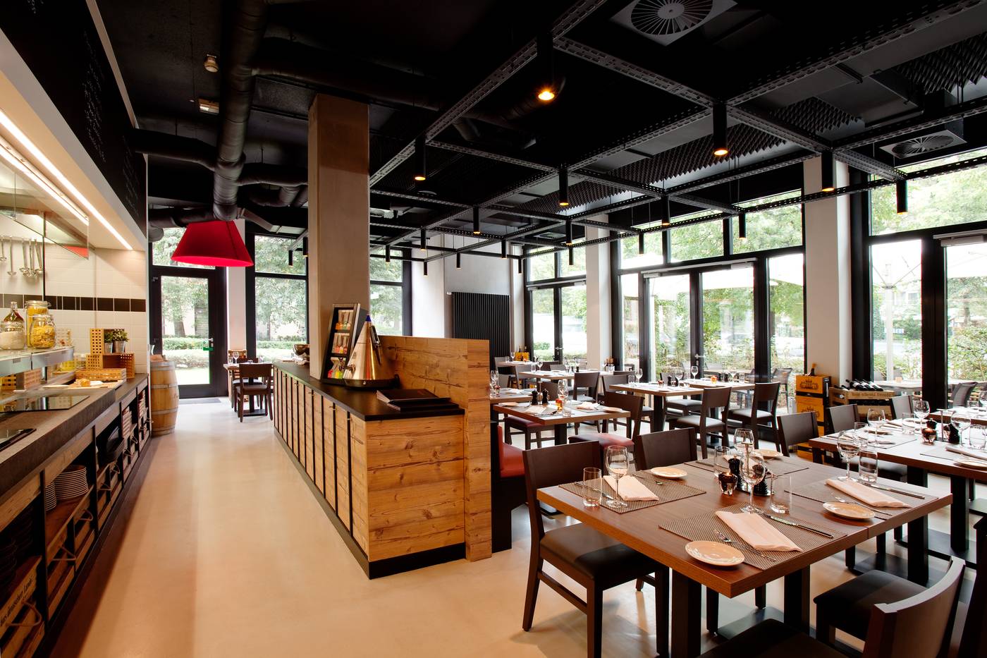 Vienna-House-Easy-by-Wyndham-Munich-Restaurant-40