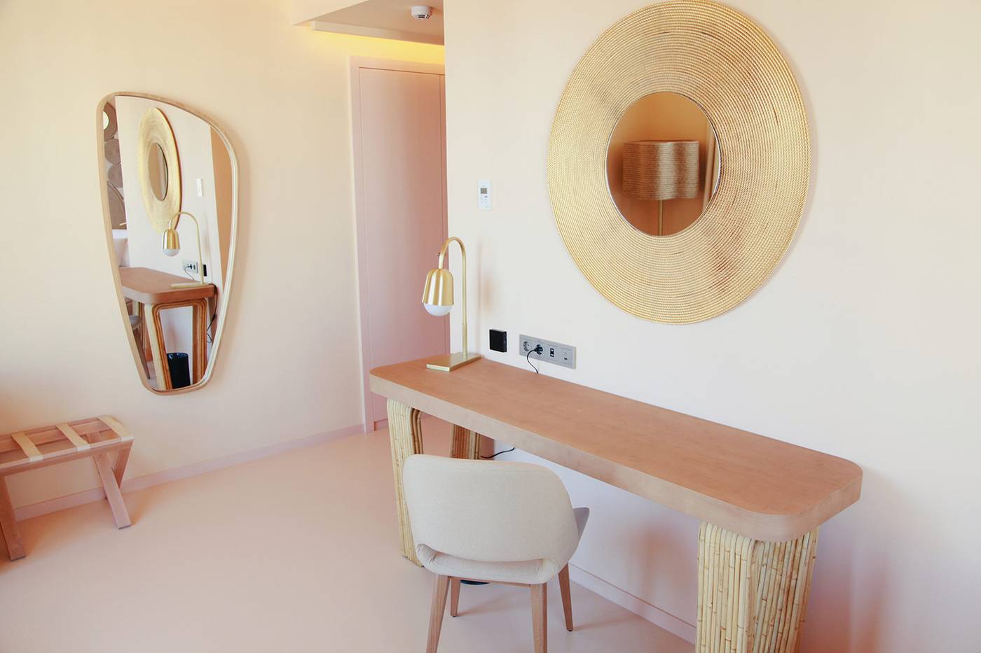 Room-Mate-Macarena-Room-44