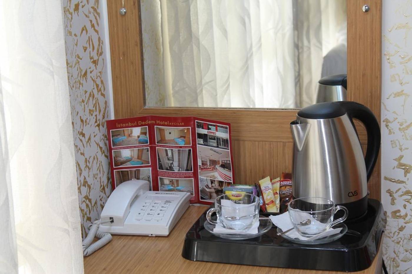 Istanbul-Dedem-Hotel-Room-4