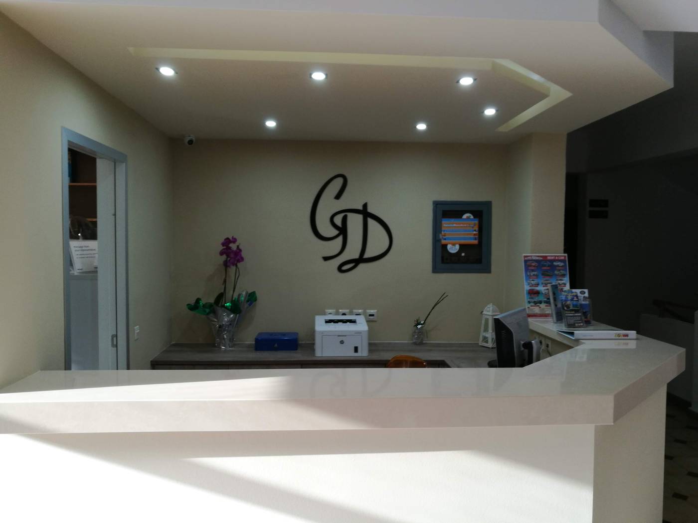 Golden-Days-Aparthotel-Lobby-20