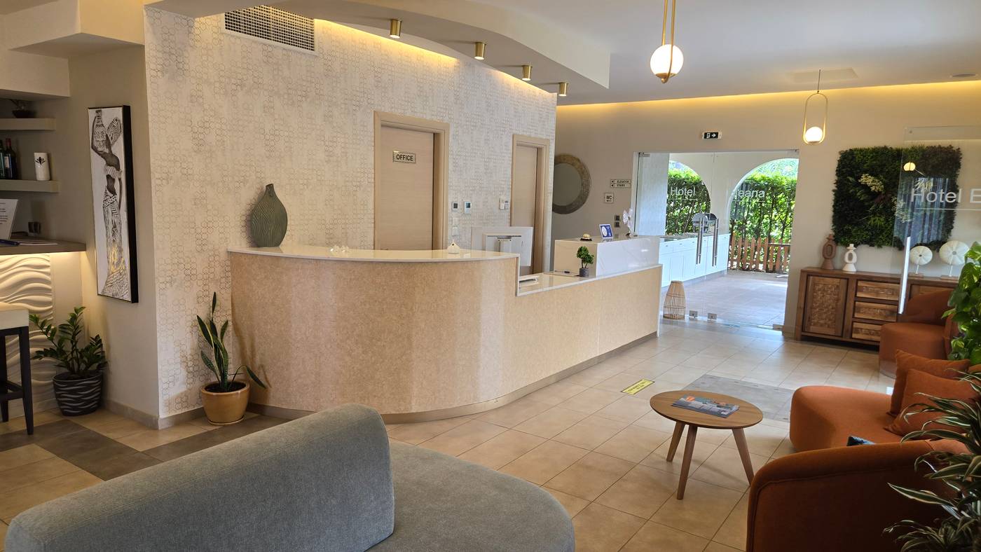 Eleana-Hotel-Lobby-41