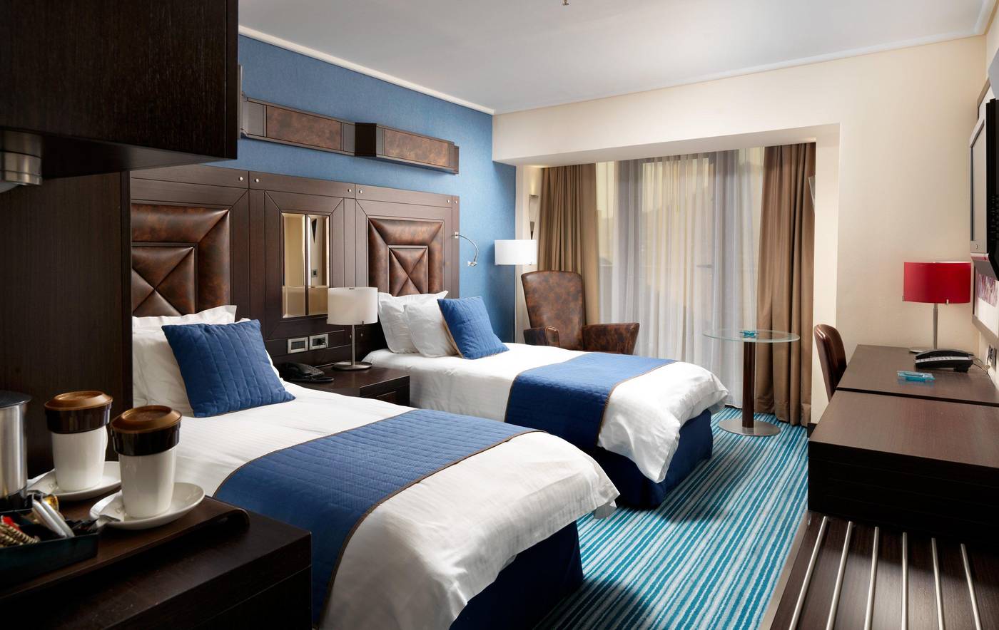 Crowne-Plaza-Athens-Room-9