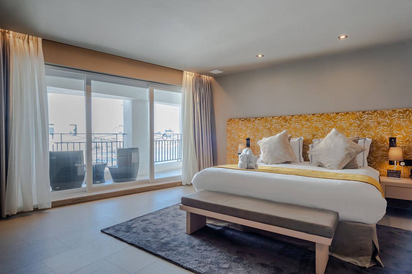 Waterfront-Hotel-Room-9