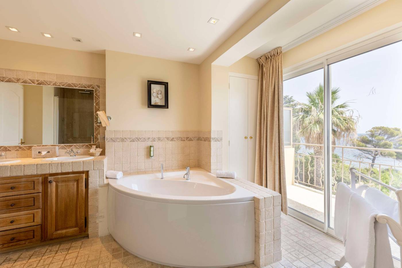 Best-Western-Premier-Montfleuri-Room-55