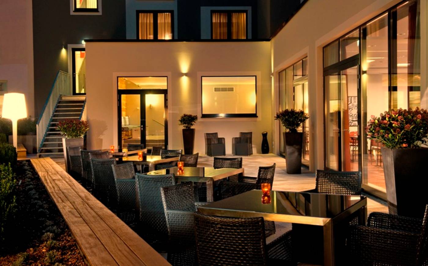 Adina-Apartment-Hotel-Berlin-Mitte-Terrace-36