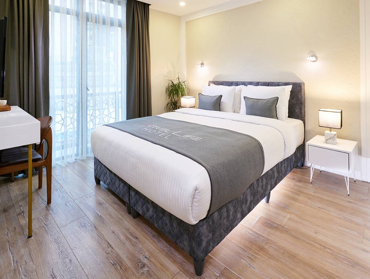 Actuel-Life-Hotel-Room-3